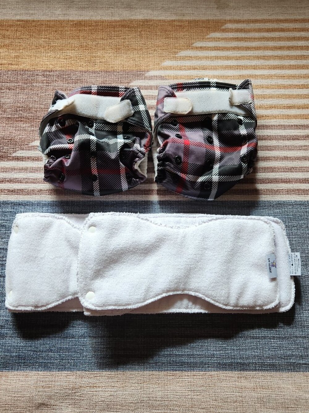 Bundle of 2 Rumparooz resusable cloth diapers - velcro closure